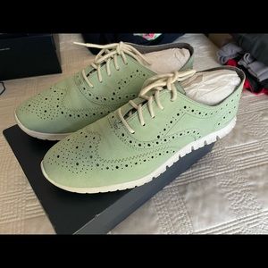 Cole Han Women's Zerogrand Wing-Tip Oxford 8.5